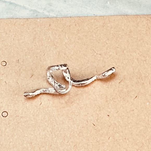 Silver Tone Snake Ear Cuff Snake is Textured & Looks to be Crawling up Ear - Picture 6 of 10